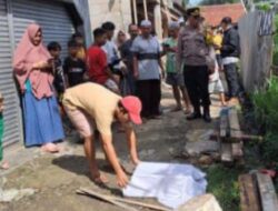 Team Identifikasi Polres Bogor Cek Olah TKP Penemuan Jasad bayi di aliran kali Ciluar Sukaraja