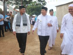 Sambut Isra Mi’raj, Pj. Bupati Bogor Salurkan Bantuan Uang Tunai dan Sembako Kepada Anak Yatim Piatu di Pondok Pesantren
