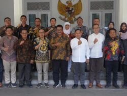 Bupati Sukabumi & Sekretaris Kemenkop Upaya Dorong Ekonomi Desa Bahas Pembentukan Koperasi Desa Merah Putih.