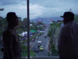Antisipasi Lonjakan Kendaraan, Kapolres Bogor Pantau Arus Lalu Lintas Jalur Puncak di Pospol Gadog