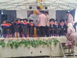 Gotong Royong Orang Tua Siswa Siswi TKQ PLUS ATIKA Melaksanakan Pelepasan Di Tahun Ajaran 2025/2026
