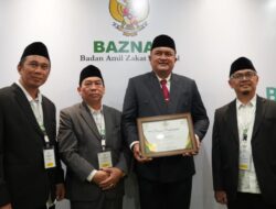 Bupati Bogor Terima Penghargaan Kepala Daerah Pendukung Baznas pada Baznas Awards 2025 Tingkat Nasional