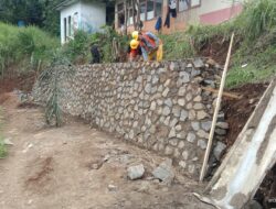 Pembangunan Talud SDN Cimuncang Berjalan Lancar, CV Kafada Karya Dipercaya Tangani Proyek Pendidikan di Bojonggenteng
