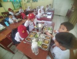 Kepala Sekolah SD Negeri Panyindangan Sangat Berterima Kasih Kepada pemerintah Yang Menyalurkan MBG (Makan Bergizi Gratis) 