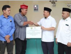 Rumah Layak Huni Diserahkan Wabup Kepada Penerima Manfaat Di Desa Jayabakti Cidahu