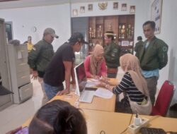 Pemdes Kadununggal Salurkan Insentif Kader Posyandu, DMI, MUI, Karang Taruna, dan Linmas