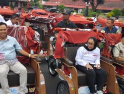 Presiden Prabowo Salurkan 180 Becak Listrik untuk Para Penarik Becak di Cilacap