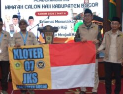 Jamaah Haji Kloter 07 JKS Menuju Tanah Suci, Bupati Bogor Pesan Jaga Kesehatan dan Kekompakan