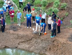 Bupati Bogor dan Menteri LH Penanaman Pohon Di Hutan Kota Tegar Beriman