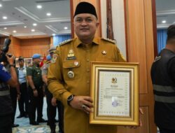 Bupati Bogor Rudy Susmanto Terima Penghargaan Brevet Kehormatan Paspampres “Setia Waspada” Dari Paspampres RI
